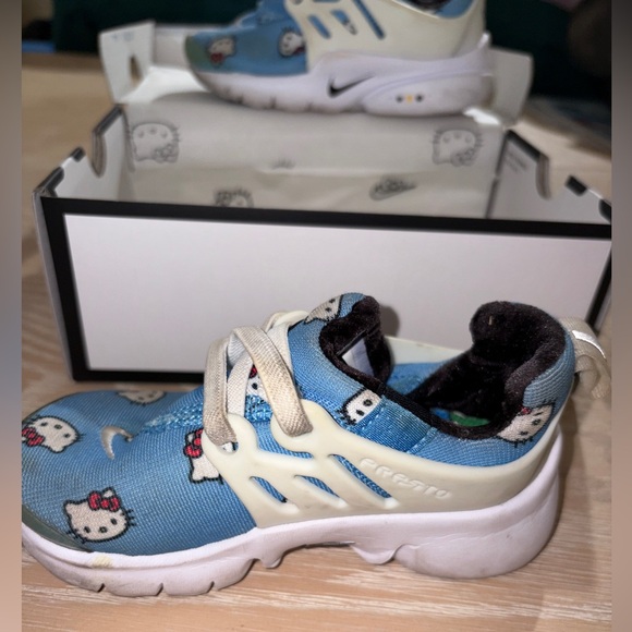 Nike Presto QS 7(TD) Hello Kitty Blue Kids Sneakers - Picture 6 of 11